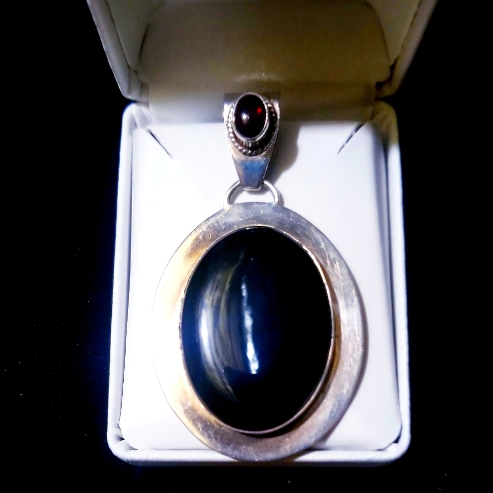 Large Black Onyx and Garnet Pendant 925 Silver